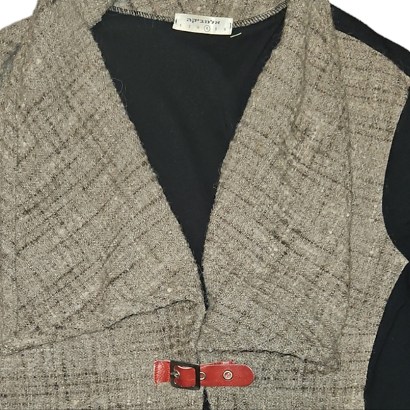 Alembika Unique Colorblock Cardigan With Red Buckle - Picture 9 of 10